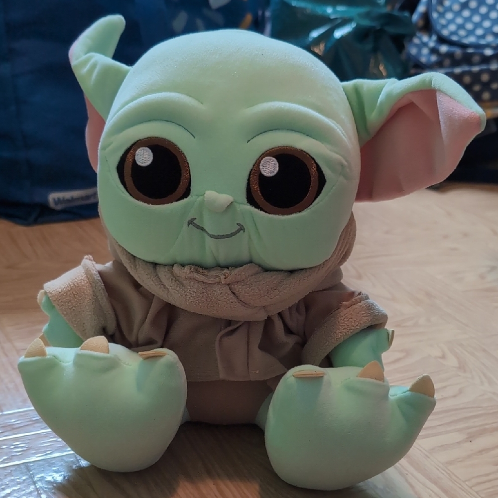 🍁NWOT Disney Grogu Stuffed Animal